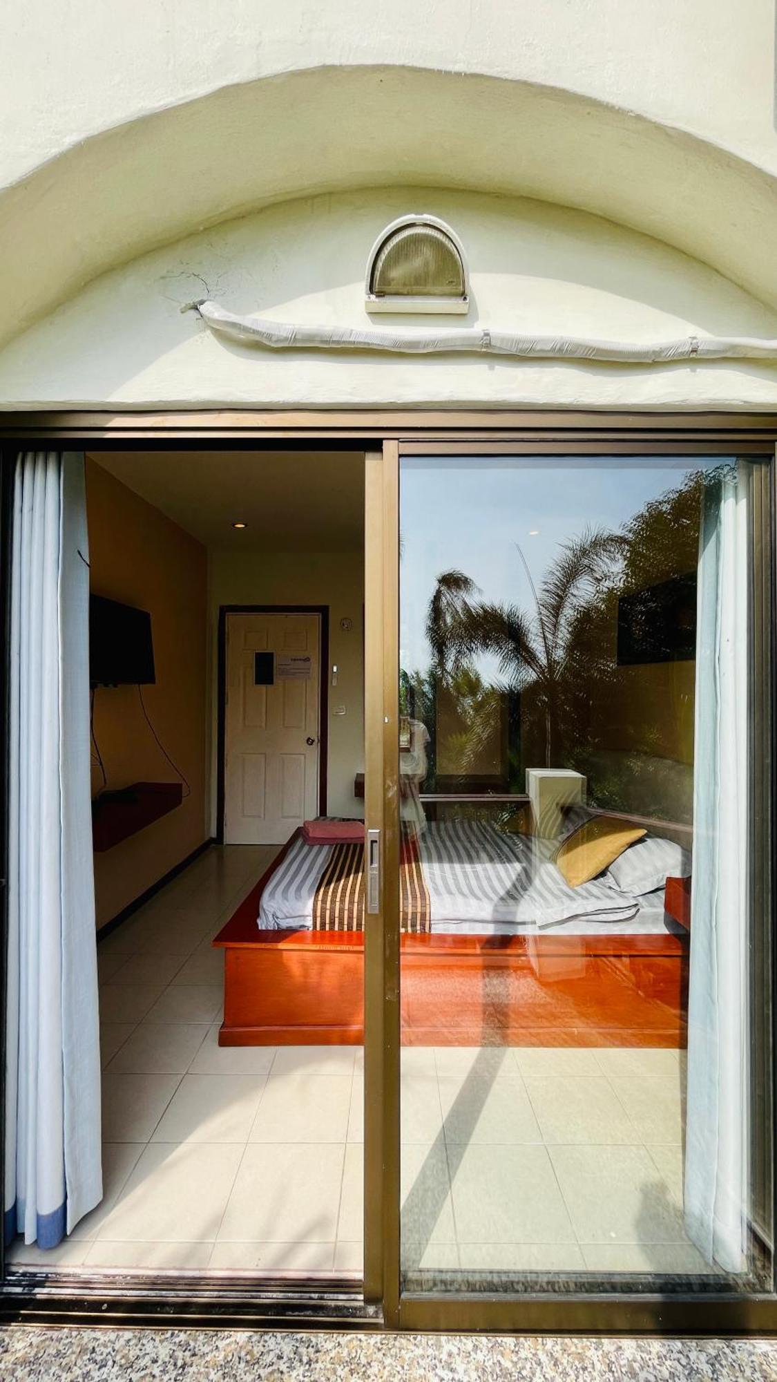Sojourn 6 Bedroom Villa Near Full Moon Beach パンガン島 エクステリア 写真